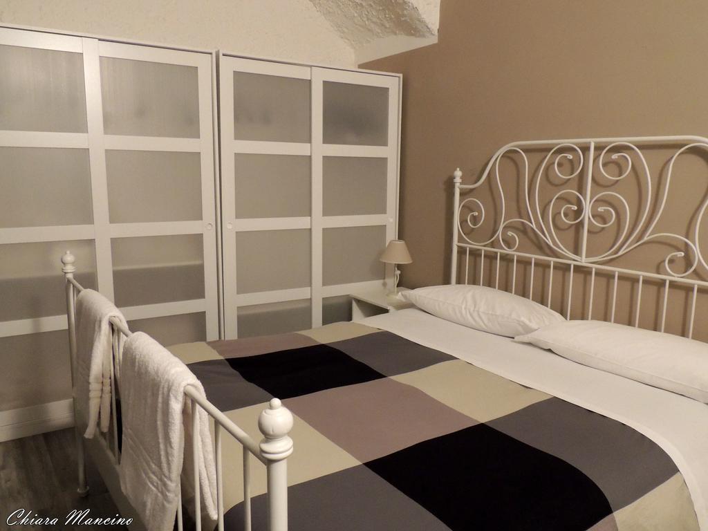 La Casa Del Colonnello Hotel แวร์เชลลี ภายนอก รูปภาพ